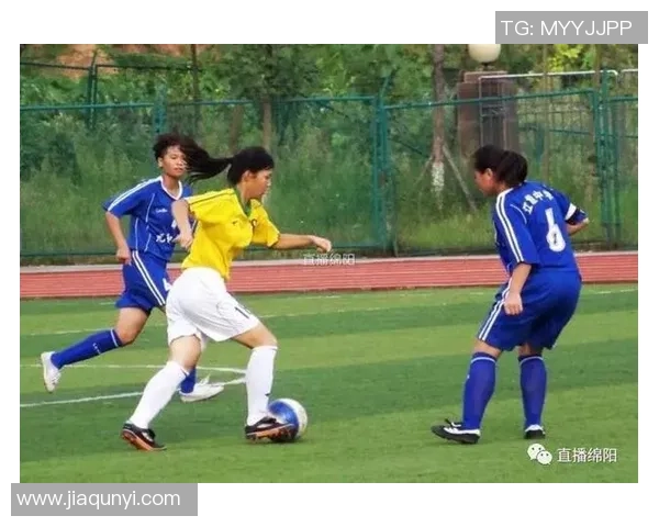 吴松足球之路：从青涩少年到职业球员的奋斗历程与心路历程